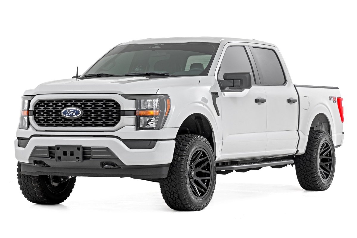 Ford F-250 Running Boards - Rough Country - OV2 - '15-'24